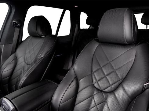 Used 2023 BMW X5 sDrive40i w/ Parking Assistance Package image 3