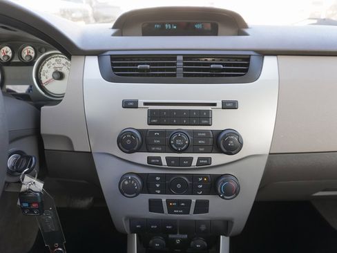 Used 2009 Ford Focus SE image 13