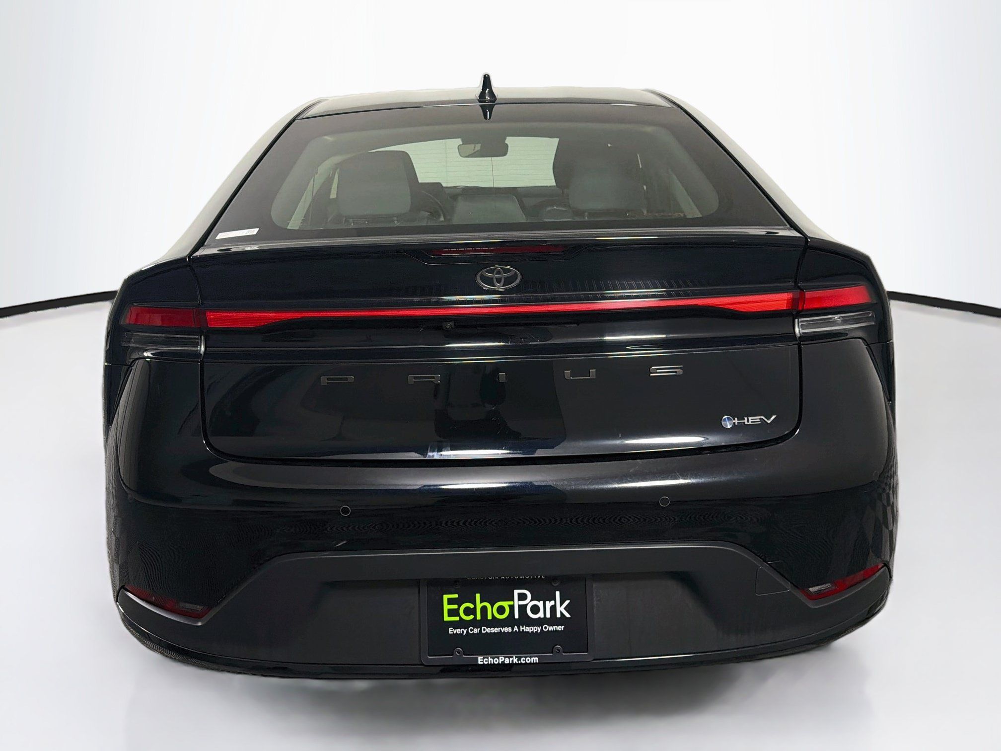 Used 2025 Toyota Prius LE FWD image 7