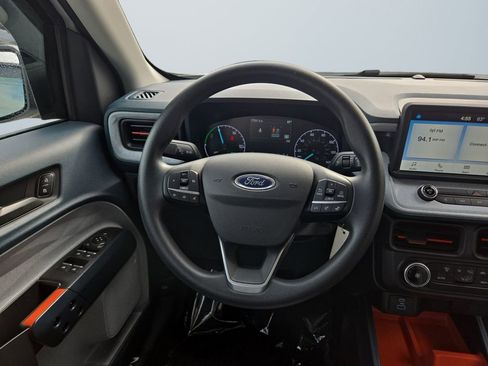 Used 2024 Ford Maverick XLT FWD image 12