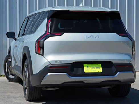 Used 2024 Kia EV9 Light Long Range image 5