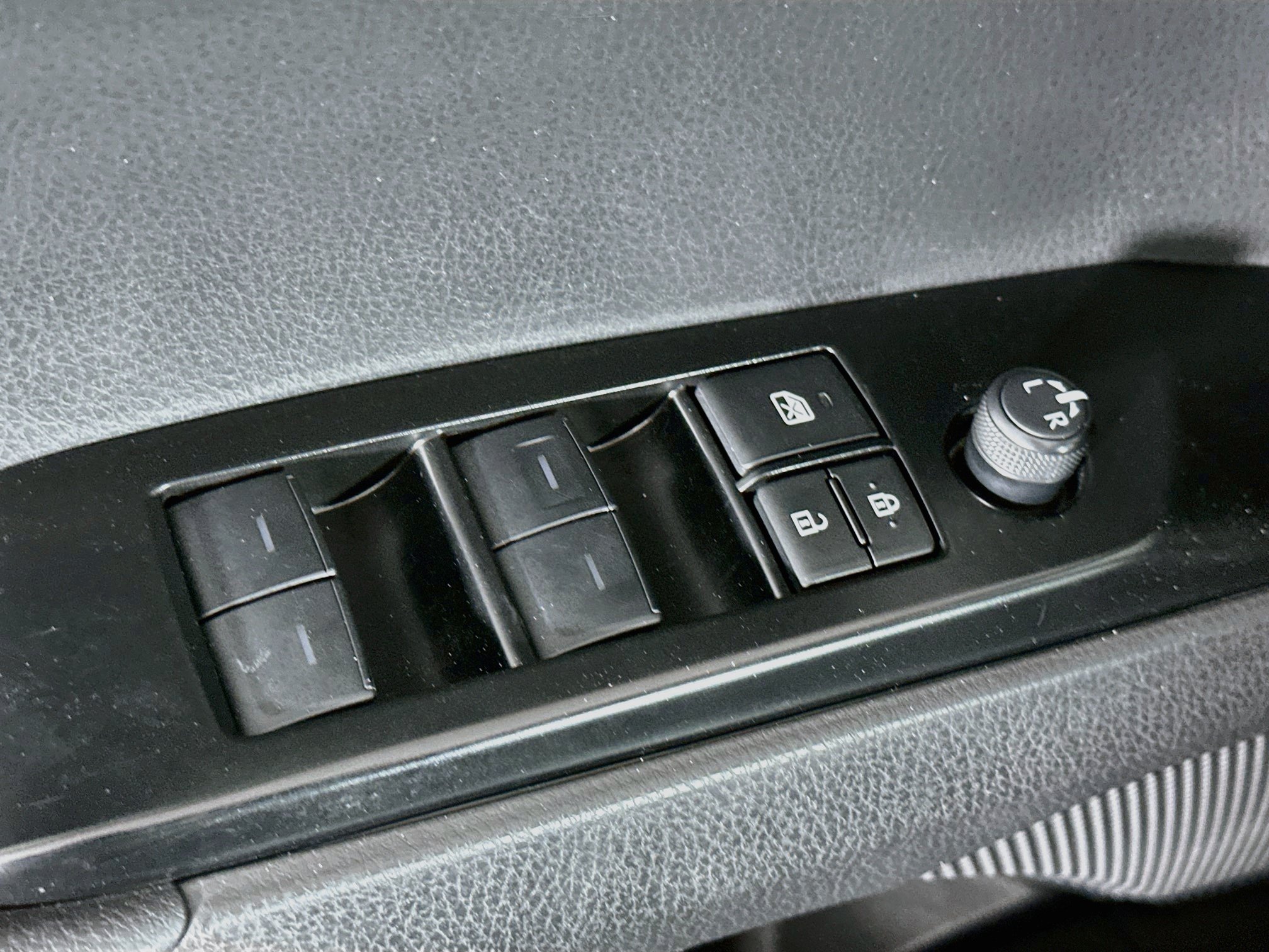 Used 2025 Toyota Camry LE FWD image 15