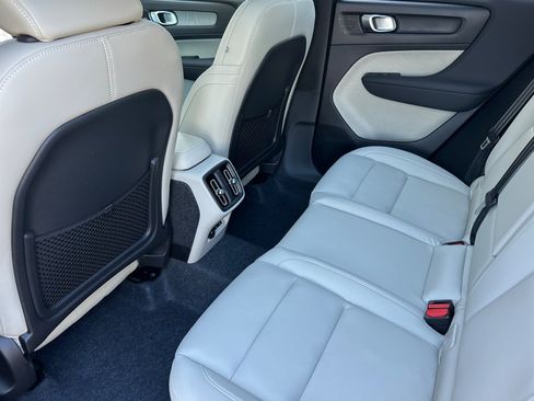 New 2026 Volvo XC40 B5 Ultra w/ Climate Package AWD/4WD image 9