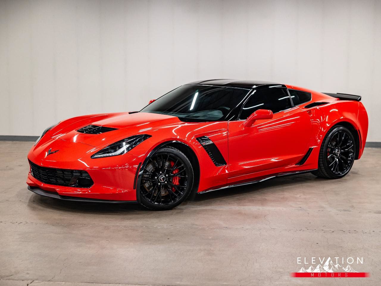 Used 2015 Chevrolet Corvette Z06 w/ 3LZ Preferred Equipment Group RWD image 21