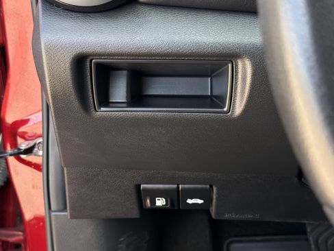 Used 2025 Nissan Versa SR w/ Trunk Package FWD image 19