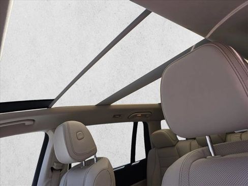 Used 2022 Mercedes-Benz GLS 450 4MATIC image 30