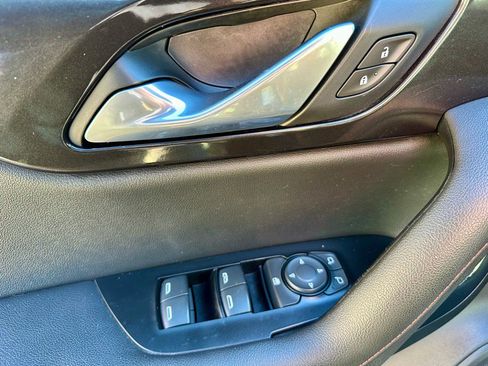 Used 2019 Chevrolet Blazer RS w/ Sun and Wheels Package image 10