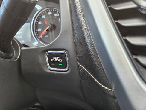 Used 2021 GMC Acadia SLT image 31