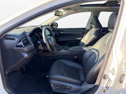 Used 2023 Toyota Camry XSE w/ Cold Weather Package image 9