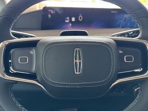 New 2025 Lincoln Navigator L Reserve image 21