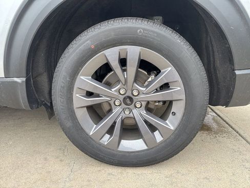 New 2025 Ford Explorer Active w/ Active Comfort Package image 38