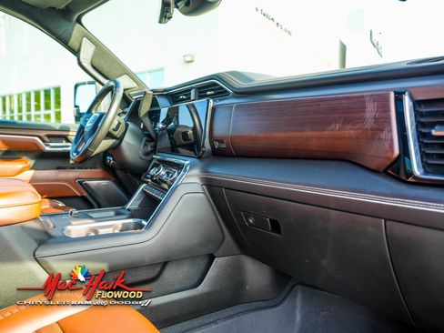 Used 2024 GMC Sierra 2500 Denali Ultimate image 17