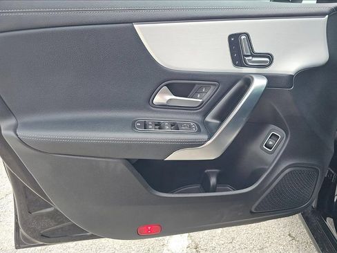Used 2025 Mercedes-Benz CLA 250 image 11