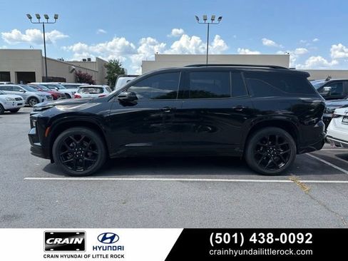 Used 2025 Chevrolet Traverse RS AWD/4WD image 1