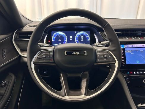 New 2026 Jeep Grand Cherokee L Limited AWD/4WD image 10