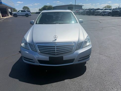 Used 2012 Mercedes-Benz E 350 4MATIC Sedan image 3