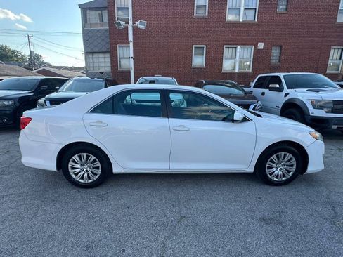 Used 2014 Toyota Camry LE FWD image 4
