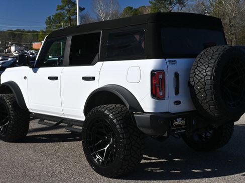 Used 2023 Ford Bronco Wildtrak image 12