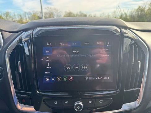 Used 2021 Chevrolet Traverse RS w/ LPO, Floor Liner Package image 17