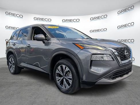 Used 2022 Nissan Rogue SV image 1