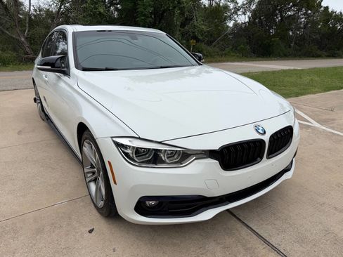 Used 2018 BMW 330i Sedan w/ Convenience Package RWD image 2