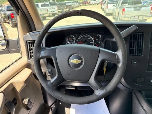 Used 2013 Chevrolet Express 2500 RWD image 26