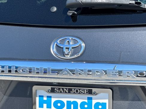 Used 2012 Toyota Highlander FWD 4dr V6 (Natl) w/ Tech Pkg image 22