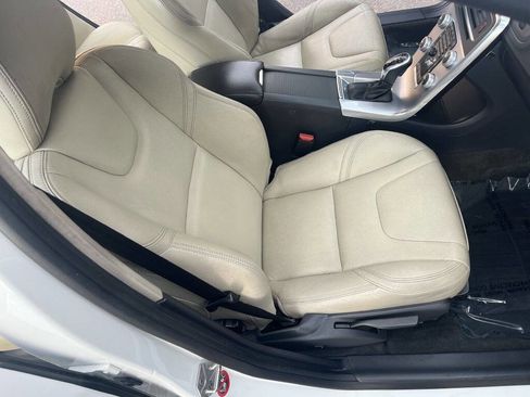 Used 2017 Volvo S60 T5 Dynamic FWD image 20