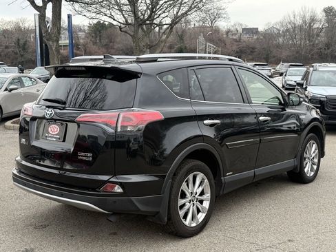 Used 2017 Toyota RAV4 Limited image 5
