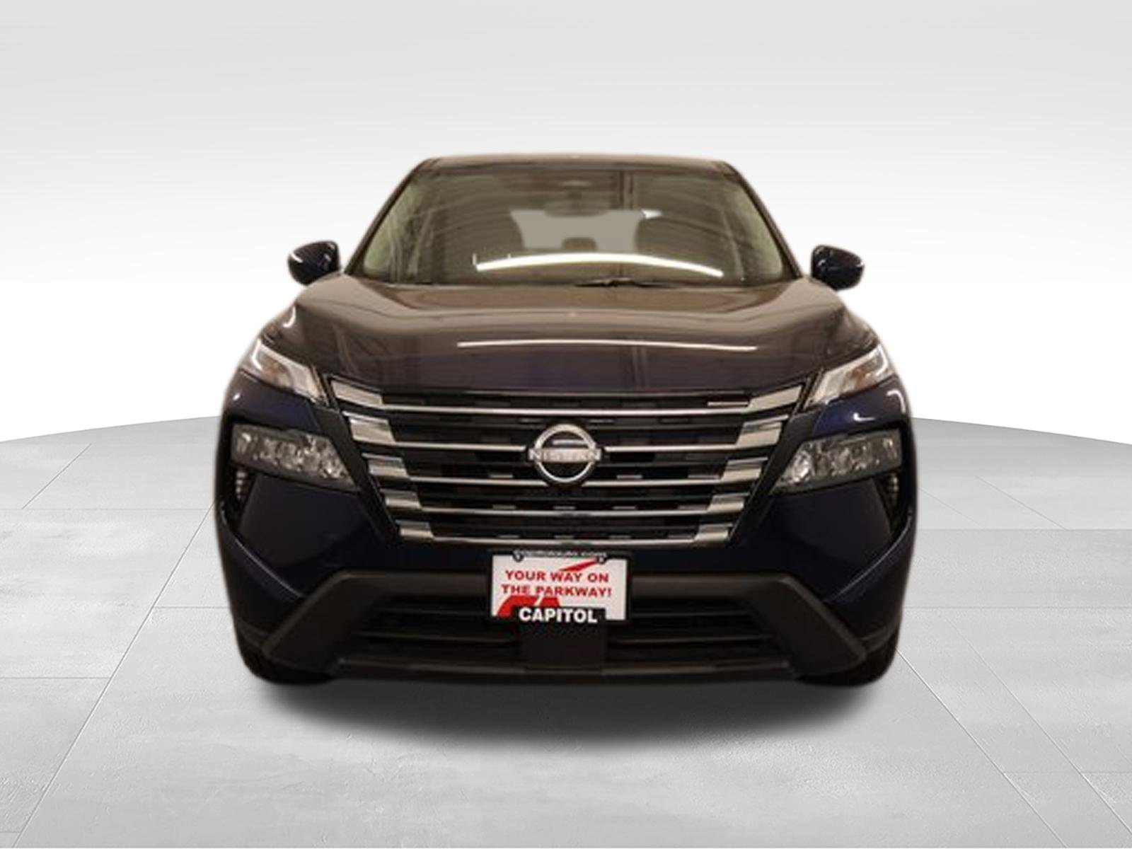 Certified 2025 Nissan Rogue SV AWD/4WD image 6