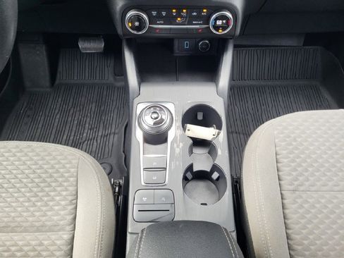 Used 2020 Ford Escape SE image 34