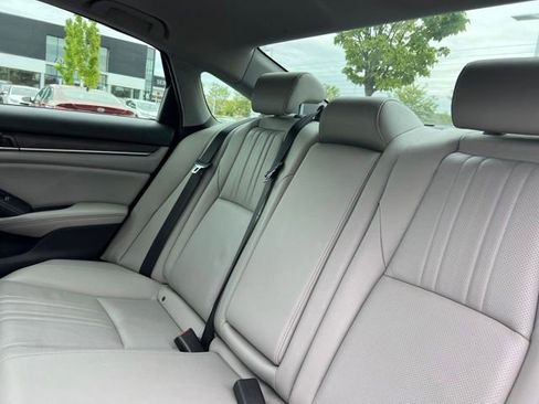 Used 2019 Honda Accord Touring image 33