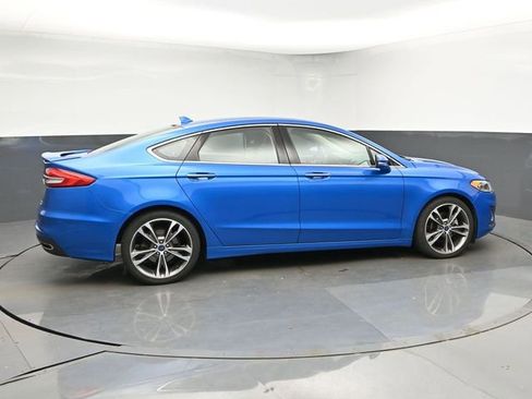 Used 2019 Ford Fusion Titanium FWD image 9