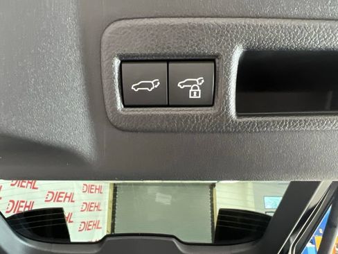 New 2026 Subaru Solterra AWD/4WD image 9