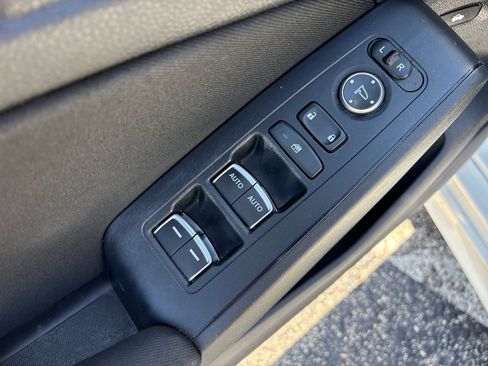Used 2025 Honda Civic Sport image 11