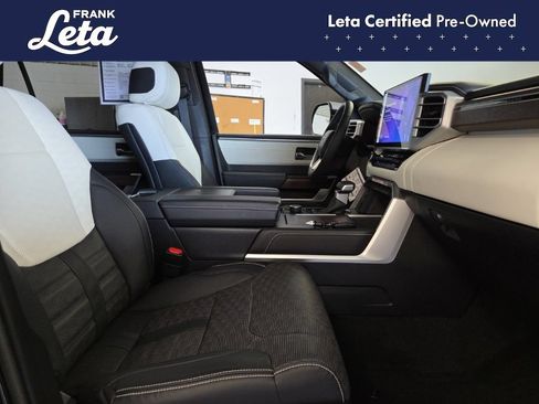 Used 2025 Toyota Sequoia Capstone AWD/4WD image 19