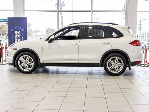 Used 2014 Porsche Cayenne Platinum Edition image 8