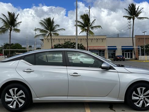 Used 2022 Nissan Altima 2.5 S FWD image 6
