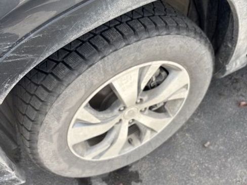 Used 2024 Subaru Ascent Premium w/ Convenience Package image 15