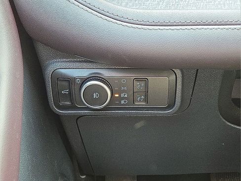 Used 2025 Ford Explorer Platinum w/ LUX Leather Package image 24