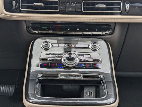 Certified 2023 Lincoln Nautilus Reserve w/ Equipment Group 202A image 21