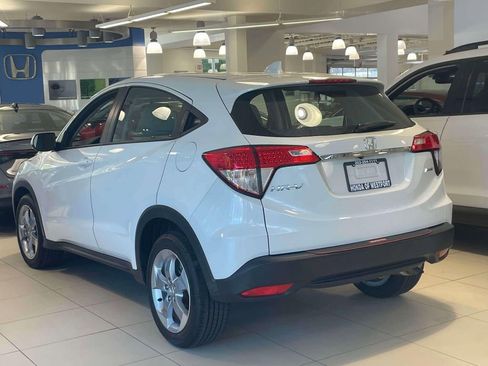 Used 2021 Honda HR-V LX image 5