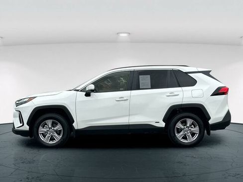 Used 2025 Toyota RAV4 LE AWD/4WD image 3