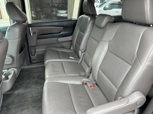 Used 2014 Honda Odyssey Touring Elite image 5