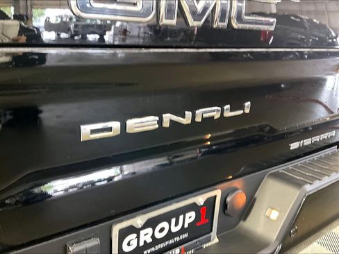 Used 2025 GMC Sierra 3500 Denali Ultimate AWD/4WD image 10