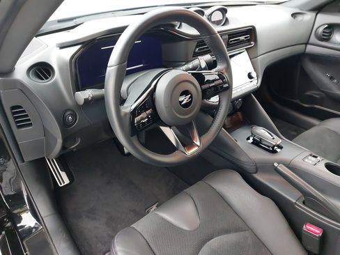 Used 2024 Nissan Z Performance w/ Floor Mat Package image 14