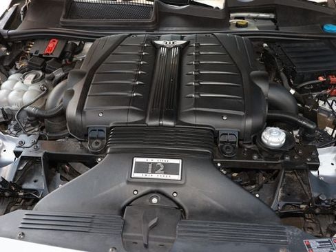 Used 2018 Bentley Bentayga AWD/4WD image 70