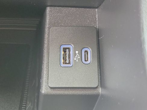 Certified 2023 Ford Edge SEL AWD/4WD image 31