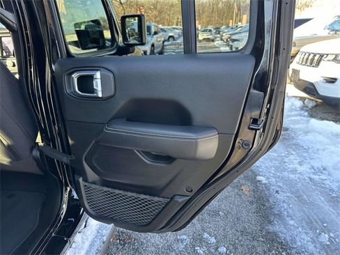 Certified 2021 Jeep Wrangler Unlimited Sahara image 23