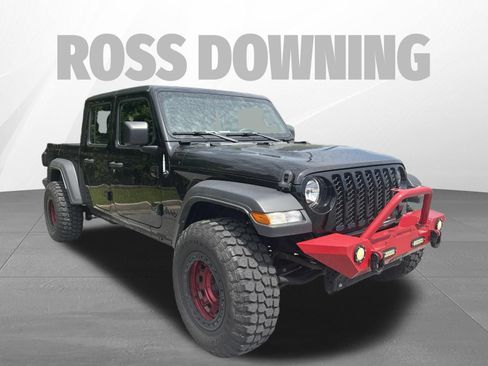 Used 2023 Jeep Gladiator Sport AWD/4WD image 3